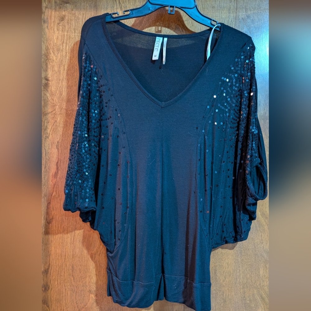 Kische M Top - $2 potential!!